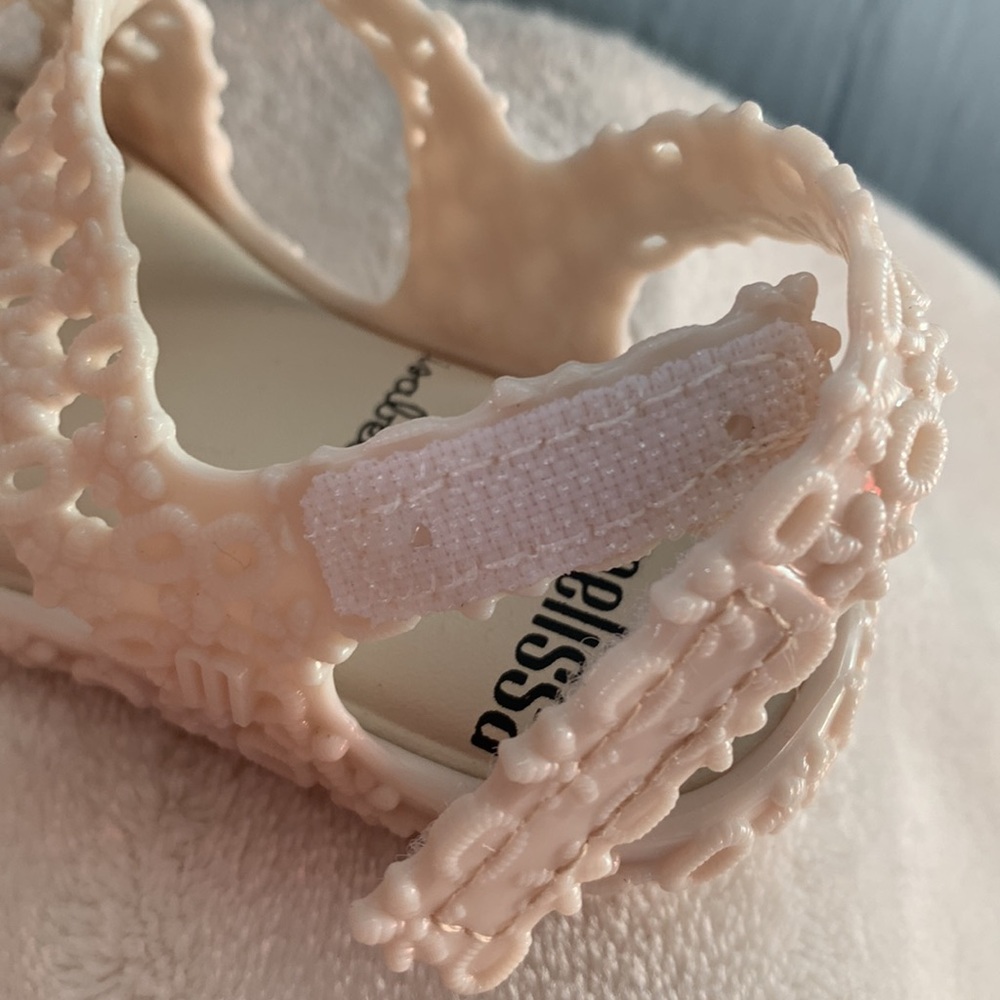 NWT Mini Melissa Panc Sand + Isab Capeto Sandal 5 Creamy Beige New in Box - Picture 9 of 11